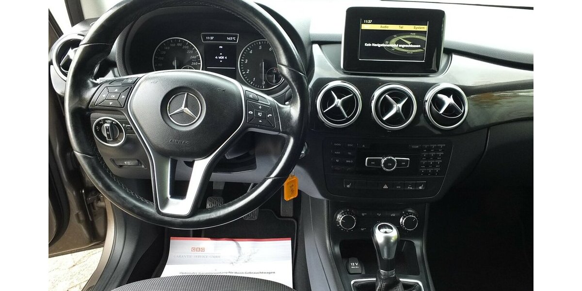 Mercedes-Benz B 180 NAVI EINPARKHILFE SHZ START-STOP 133.214 km 8.998 &euro; Köln 50858