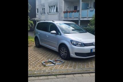 VW Touran 178.500 km 7.369 &euro; Leverkusen 51371