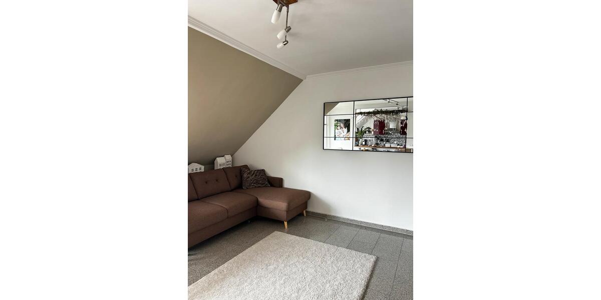 Etagenwohnung Troisdorf Altenrath - 4 Zimmer, 100 m&sup2;, 1.100&euro; | Angebot:26032942