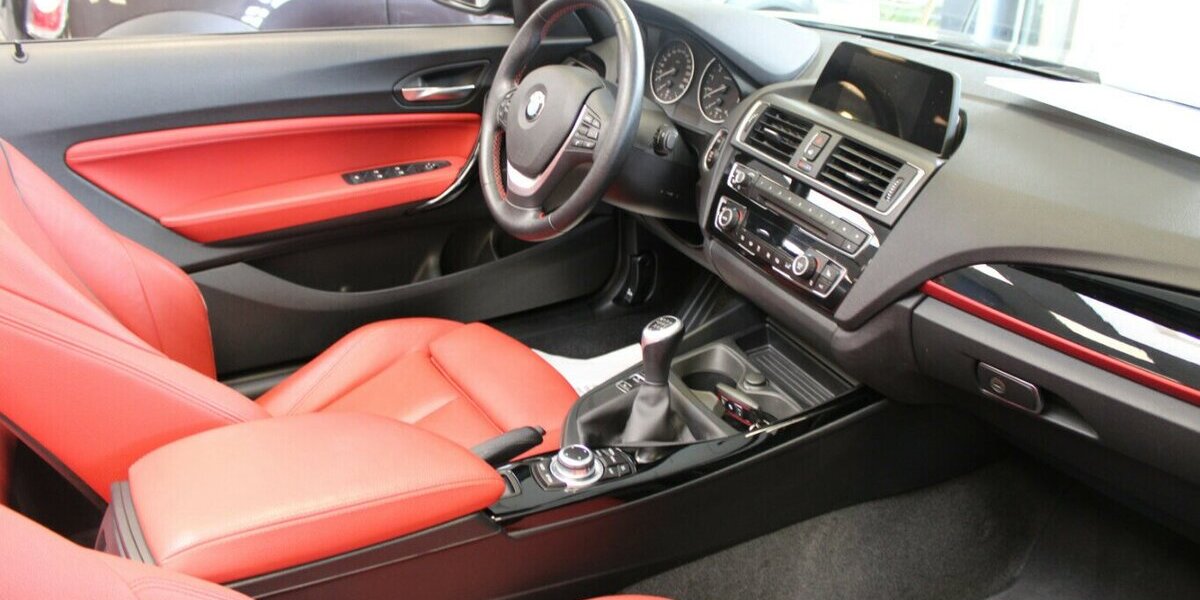 BMW 218 218i Cabrio Sport Line 59.960 km 17.980 &euro; Euskirchen 53881