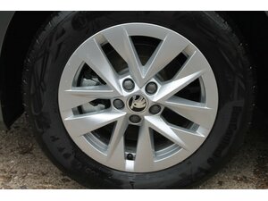 Skoda Fabia TSi 115 Alu PDC LED Kamera SOFORT 9 km 20.595 &euro; Bonn 53225