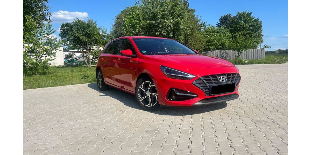 Hyundai i30 87.000 km 14.499 &euro; Euskirchen 53881