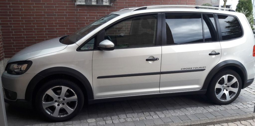 VW Touran 184.000 km 7.999 &euro; Bergheim 50127