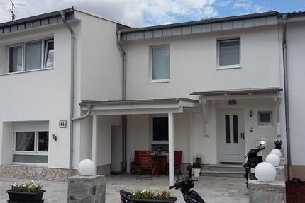 Haus Köln Mülheim - 8 Zimmer, 220 m&sup2;, 1.300.000&euro; | Angebot:26007696