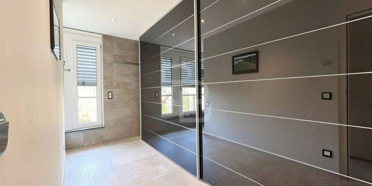 Reihenmittelhaus Köln Westhoven - 4 Zimmer, 195 m&sup2;, 2.900&euro; | Angebot:26540491