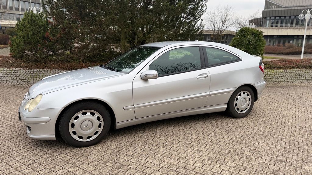 Mercedes-Benz CL 200 268.000 km 2.200 &euro; Troisdorf 53842