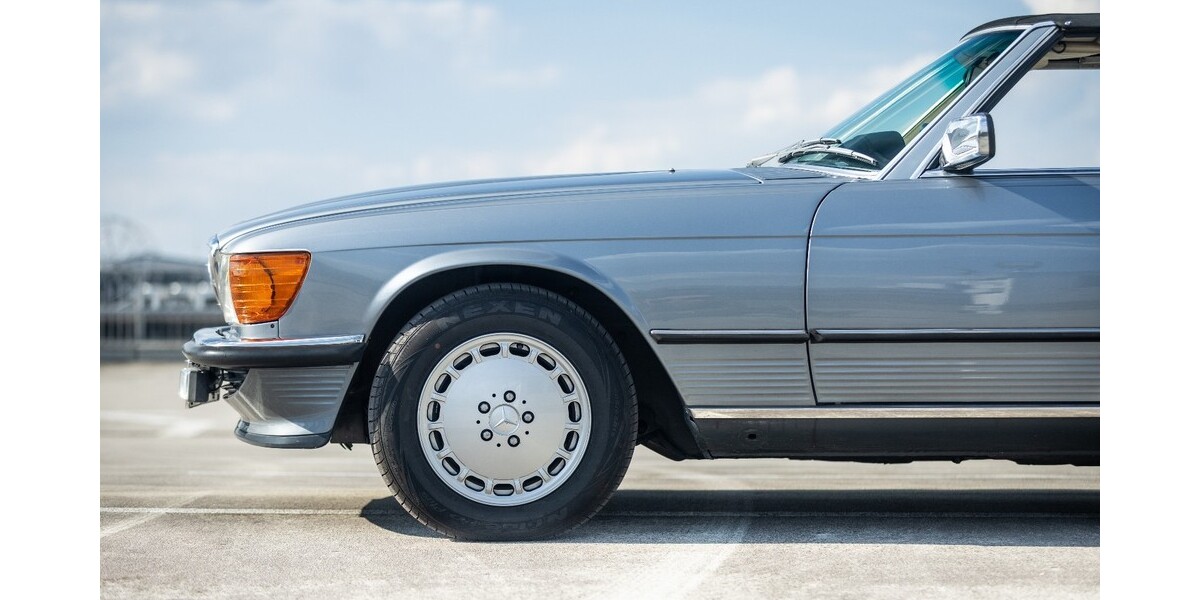 Mercedes-Benz SL 560 116.000 km 42.000 &euro; Köln 50667