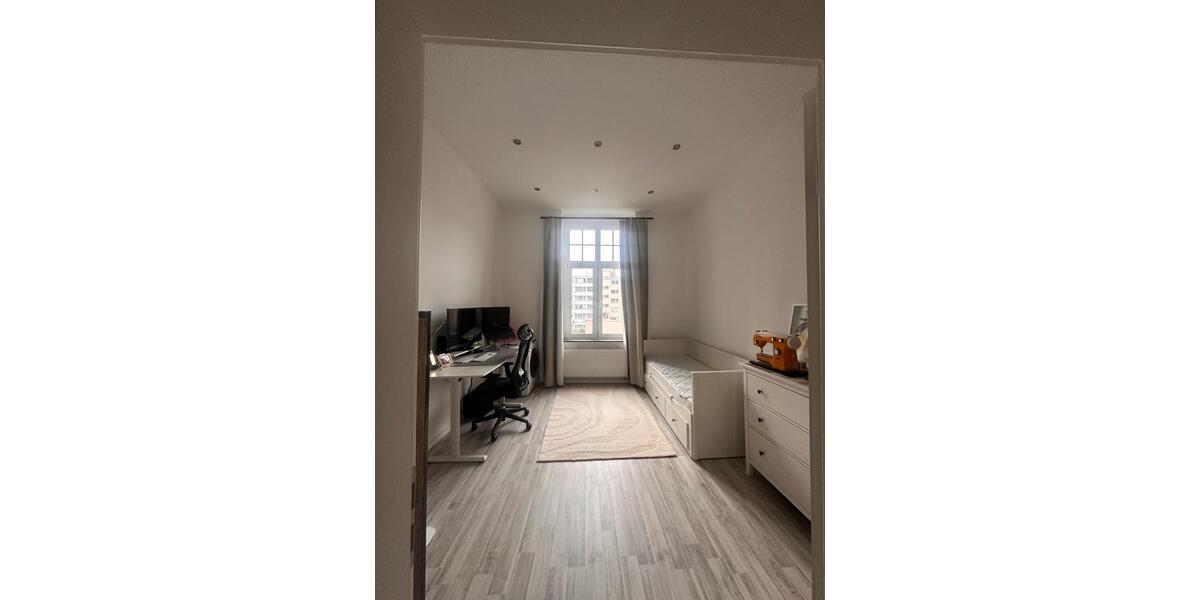 Etagenwohnung Köln Mülheim - 3 Zimmer, 76 m&sup2;, 1.300&euro; | Angebot:25905937