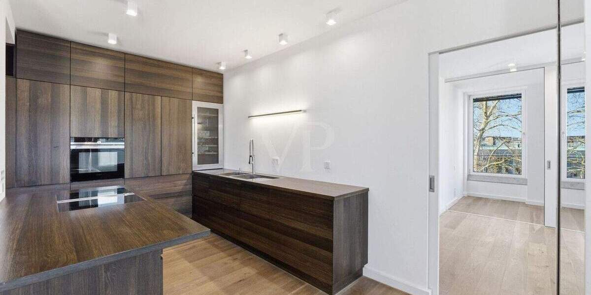 Etagenwohnung Köln Altstadt-Nord - 2 Zimmer, 95 m&sup2;, 2.185&euro; | Angebot:25777085