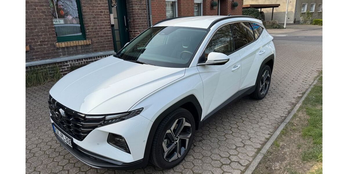 Hyundai TUCSON 15.869 km 28.400 &euro; Frechen 50226