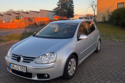 VW Golf 298.000 km 2.100 &euro; Brühl 50321