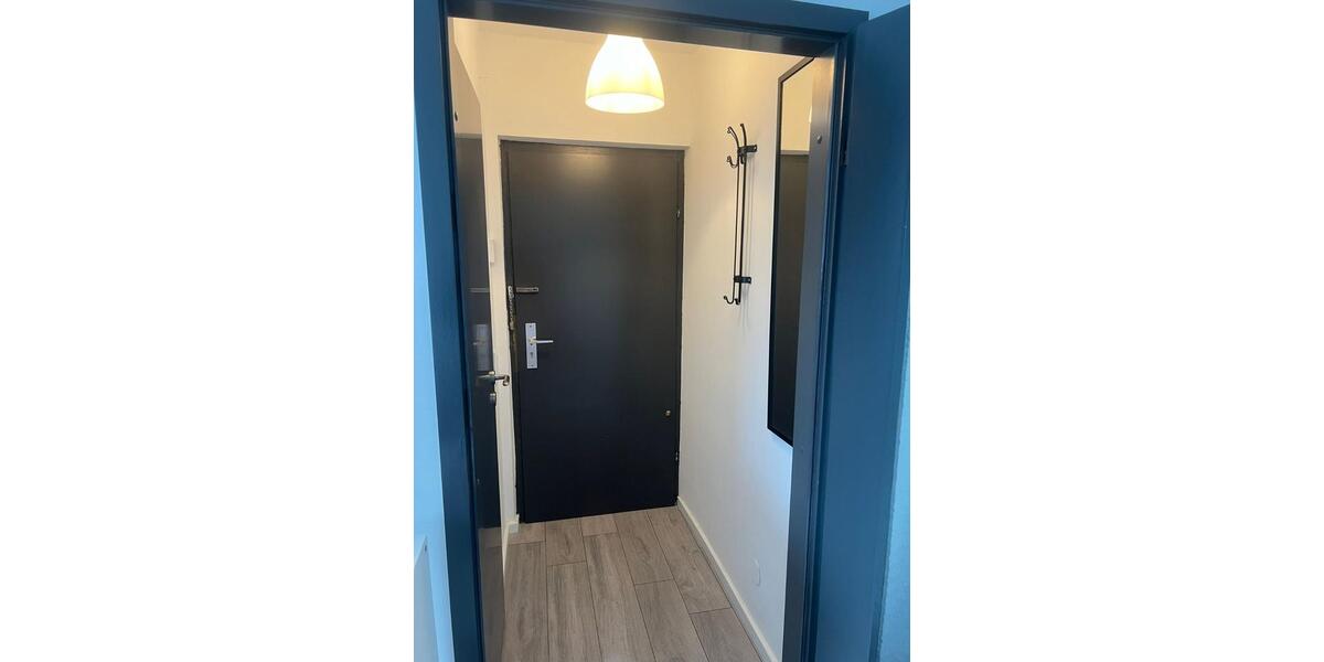 Etagenwohnung Köln Rodenkirchen - 1.5 Zimmer, 27 m&sup2;, 690&euro; | Angebot:23744615