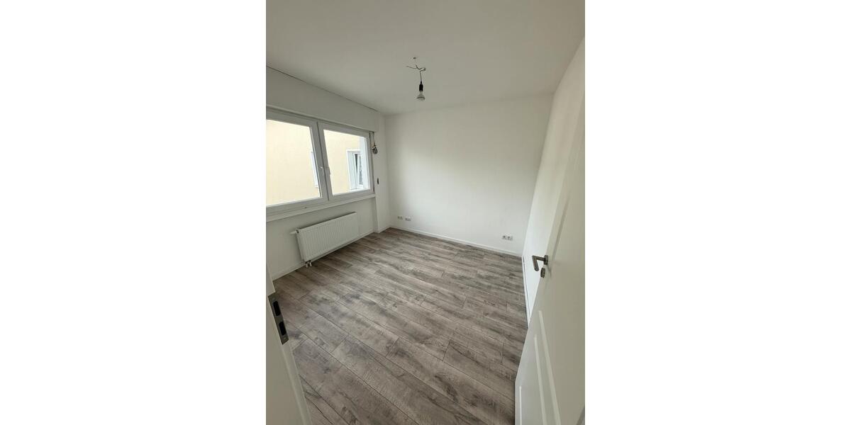 Reihenhaus Sankt Augustin - 5 Zimmer, 107 m&sup2;, 1.850&euro; | Angebot:25967723