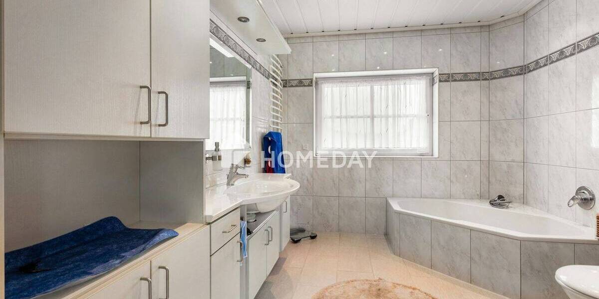 Einfamilienhaus Elsdorf - 7 Zimmer, 301 m&sup2;, 1.990.000&euro; | Angebot:26686070