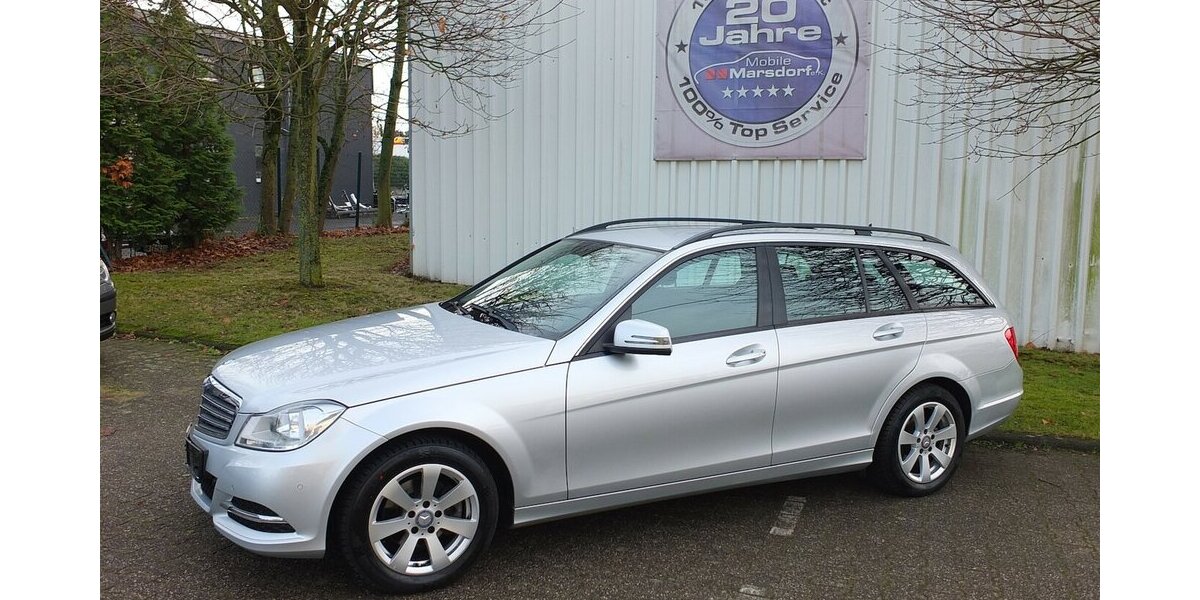 Mercedes-Benz C 180 T CGI BE AUTOM NAVI AHK PARCTRONIC SHZ 149.785 km 11.300 &euro; Köln 50858
