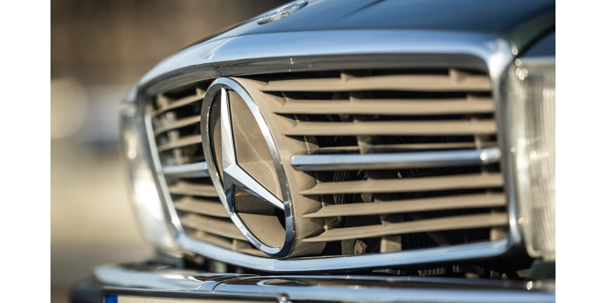 Mercedes-Benz SL 560 163.000 km 36.000 &euro; Köln 50667