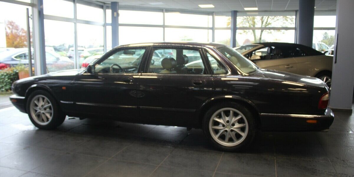 Jaguar XJ 8 Executiv - GASANLAGE - 142.800 km 11.980 &euro; Euskirchen 53881