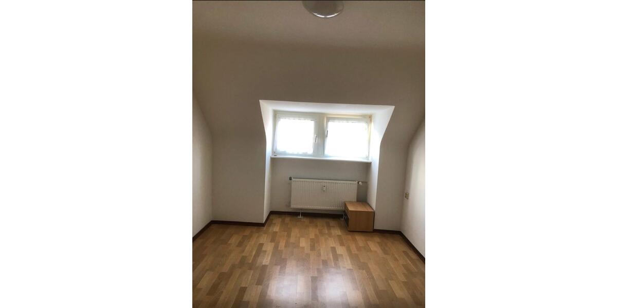 Dachgeschoßwohnung Köln Chorweiler - 1 Zimmer, 20 m&sup2;, 700&euro; | Angebot:25769630