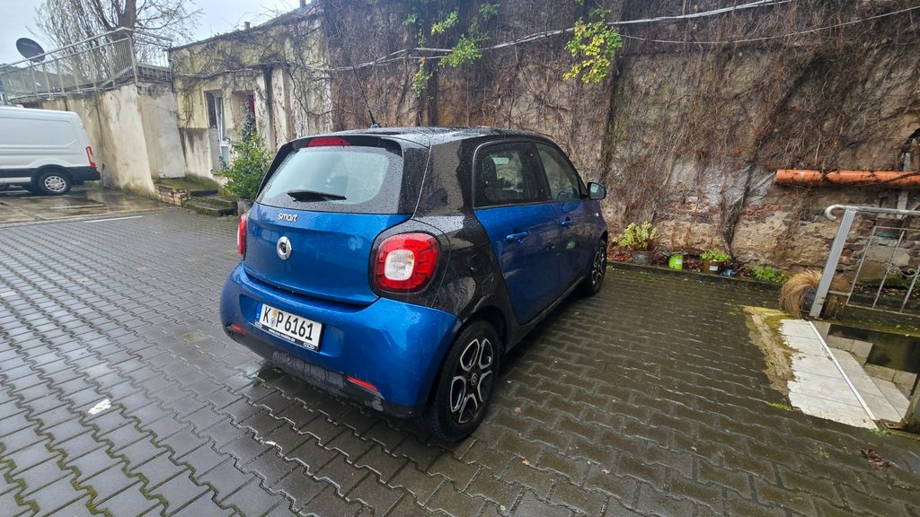 Smart ForFour 96.000 km 9.500 &euro; Köln 51103