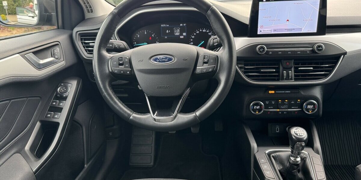 Ford Focus Navi Temp.Sitzh.Spurh.CarPlay EU6 GARANTIE 93.000 km 12.500 &euro; Erftstadt 50374