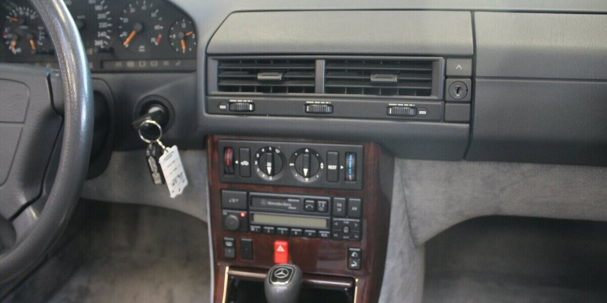 Mercedes-Benz SL 280 AHK Abnehm.Original Deutsches Fahrzeug 39.096 km 26.980 &euro; Euskirchen 53881