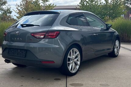 Seat Leon 114.100 km 10.200 &euro; Köln 50939