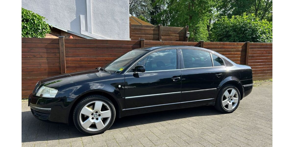 Skoda Superb 200.786 km 2.950 &euro; Köln 50825