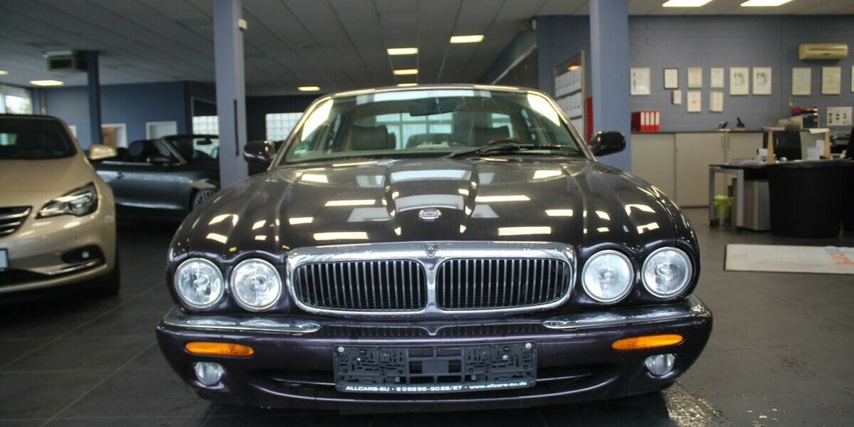 Jaguar XJ 8 Executiv - GASANLAGE - 142.800 km 11.980 &euro; Euskirchen 53881