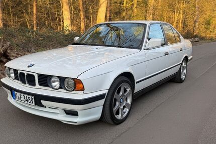 BMW 520 254.528 km 7.490 &euro; Köln 51067