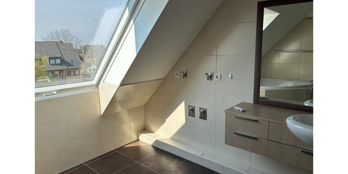 Maisonettenwohnung Troisdorf - 4 Zimmer, 158 m&sup2;, 2.000&euro; | Angebot:26048942