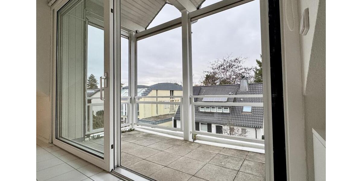 Dachgeschoßwohnung Köln Kalk - 3 Zimmer, 90 m&sup2;, 1.200&euro; | Angebot:25310069