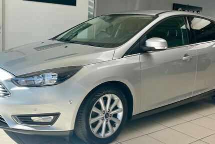 Ford Focus 76.500 km 9.990 &euro; Köln 51067