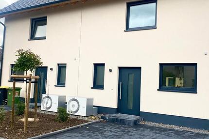 Haus Lohmar - 4 Zimmer, 145 m&sup2;, 2.250&euro; | Angebot:26621599