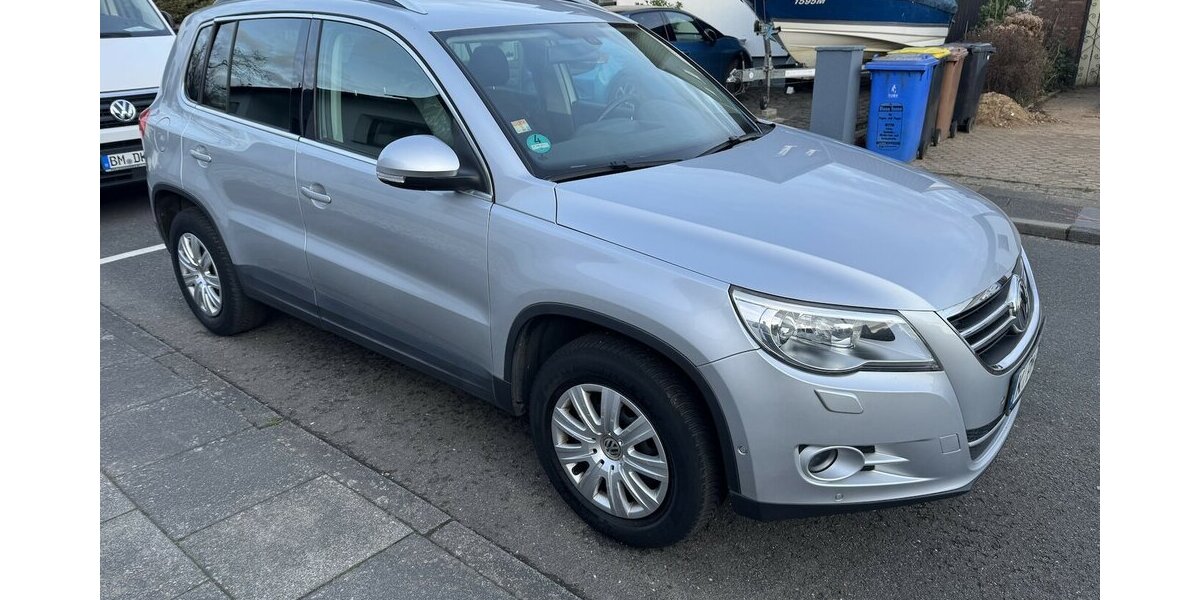 VW Tiguan 2.0TSI DSG 4-Motion Xenon AHK SR+WR 1.Hd 109.500 km 11.400 &euro; Erftstadt 50374