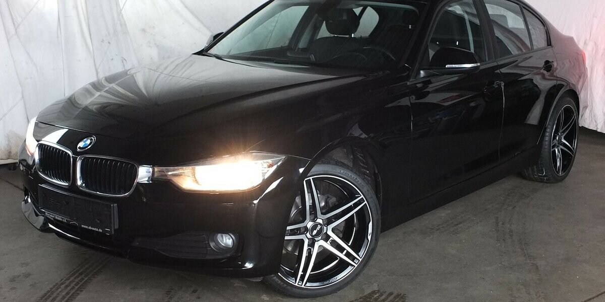 BMW 316i NAVI KLIMAAUTOMATIK 19 ZOLL PDC SHZ 99.865 km 13.408 &euro; Köln 50858