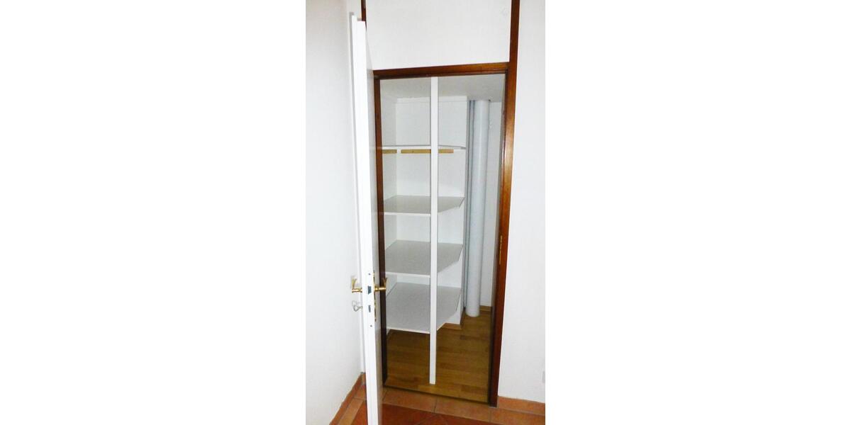 Etagenwohnung Köln Porz - 2.5 Zimmer, 64 m&sup2;, 180.000&euro; | Angebot:26692532