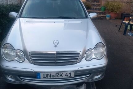 Mercedes-Benz C 180 238.200 km 2.500 &euro; Düren 52355