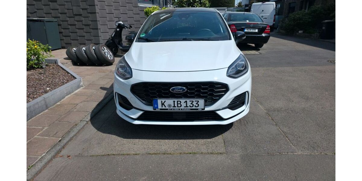 Ford Fiesta 33.000 km 16.900 &euro; Köln 50765