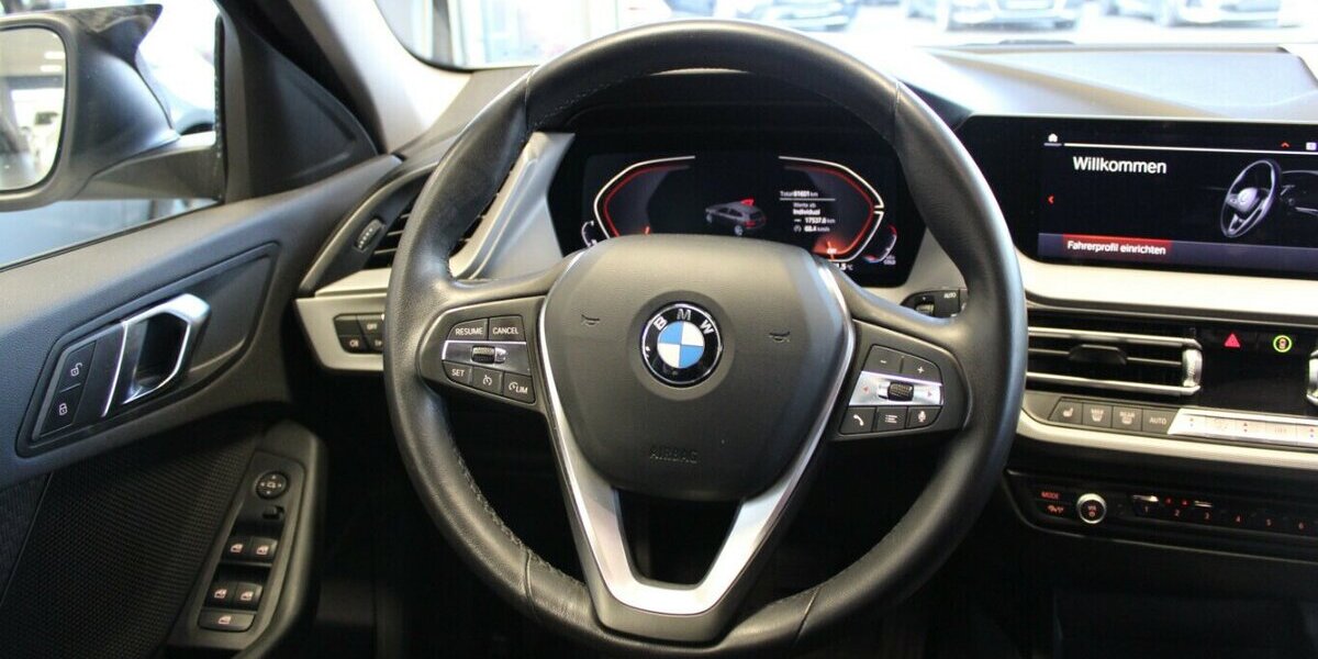 BMW 118 118i Aut. Avantgarde 61.600 km 18.480 &euro; Euskirchen 53881