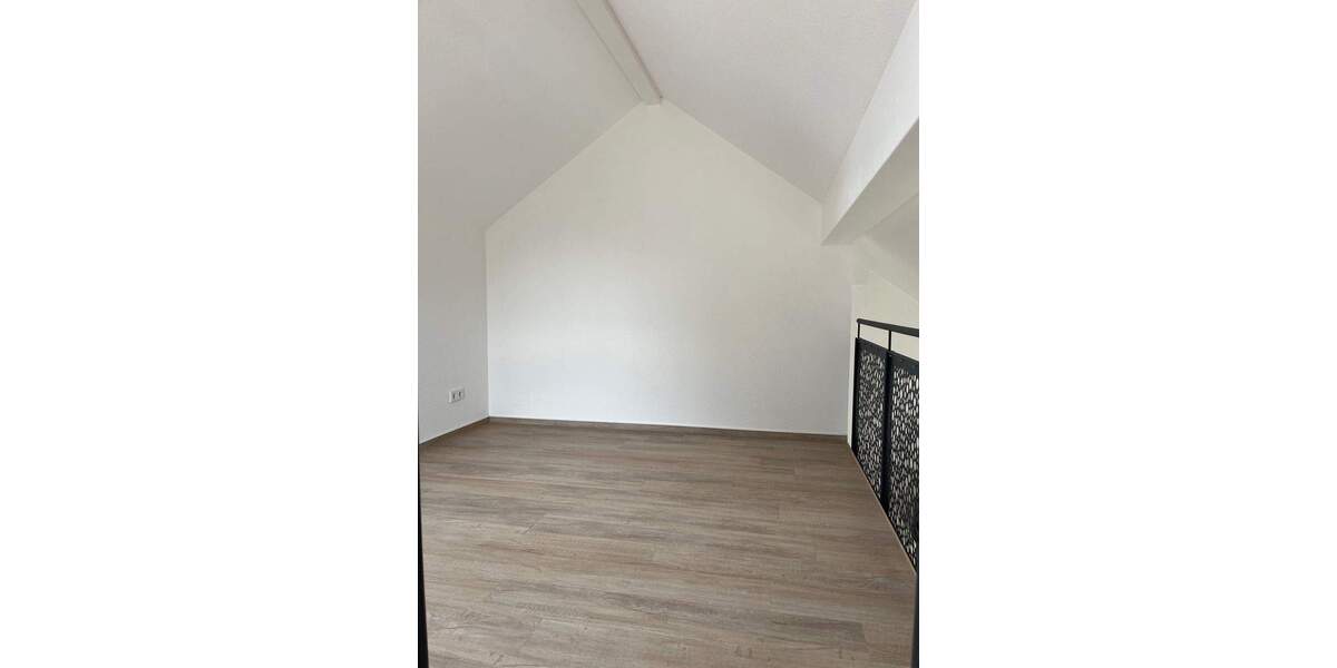 Etagenwohnung Siegburg Dreesch - 2 Zimmer, 71 m&sup2;, 990&euro; | Angebot:25909104