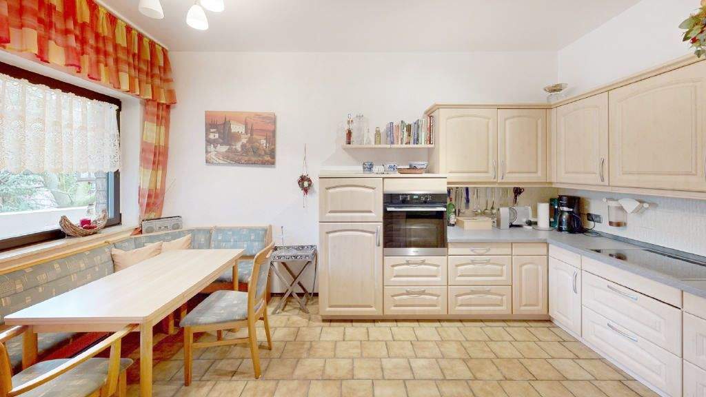 Etagenwohnung Erftstadt Lechenich - 4 Zimmer, 104 m&sup2;, 275.000&euro; | Angebot:25703204