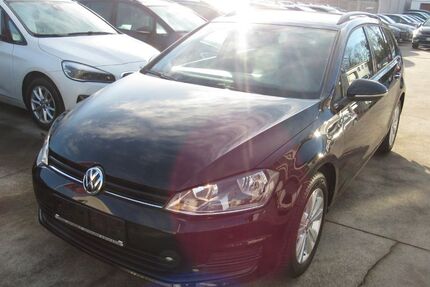 VW Golf 104.000 km 9.300 &euro; Leverkusen 51371