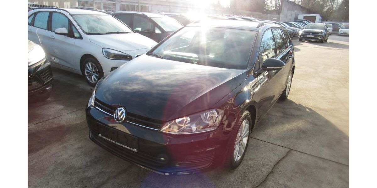 VW Golf 104.000 km 9.300 &euro; Leverkusen 51371