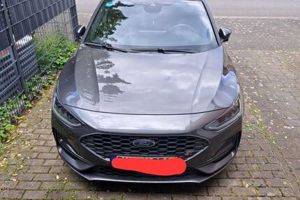 Ford Focus 11.200 km 3.220 &euro; Pulheim 50259