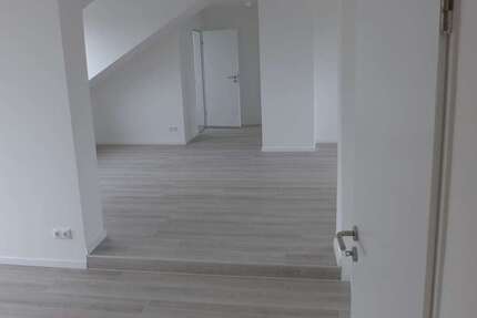 Wohnung Köln Mülheim - 2.5 Zimmer, 84 m&sup2;, 1.000&euro; | Angebot:25978865
