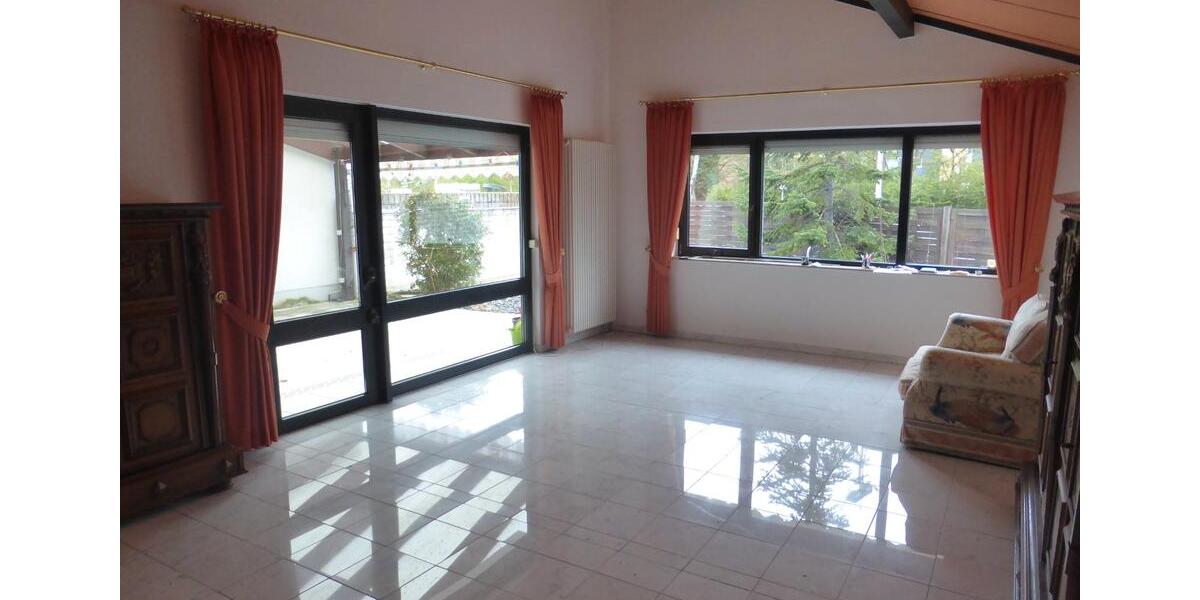 Reihenhaus Bonn Tannenbusch - 3 Zimmer, 110 m&sup2;, 425.000&euro; | Angebot:26637385