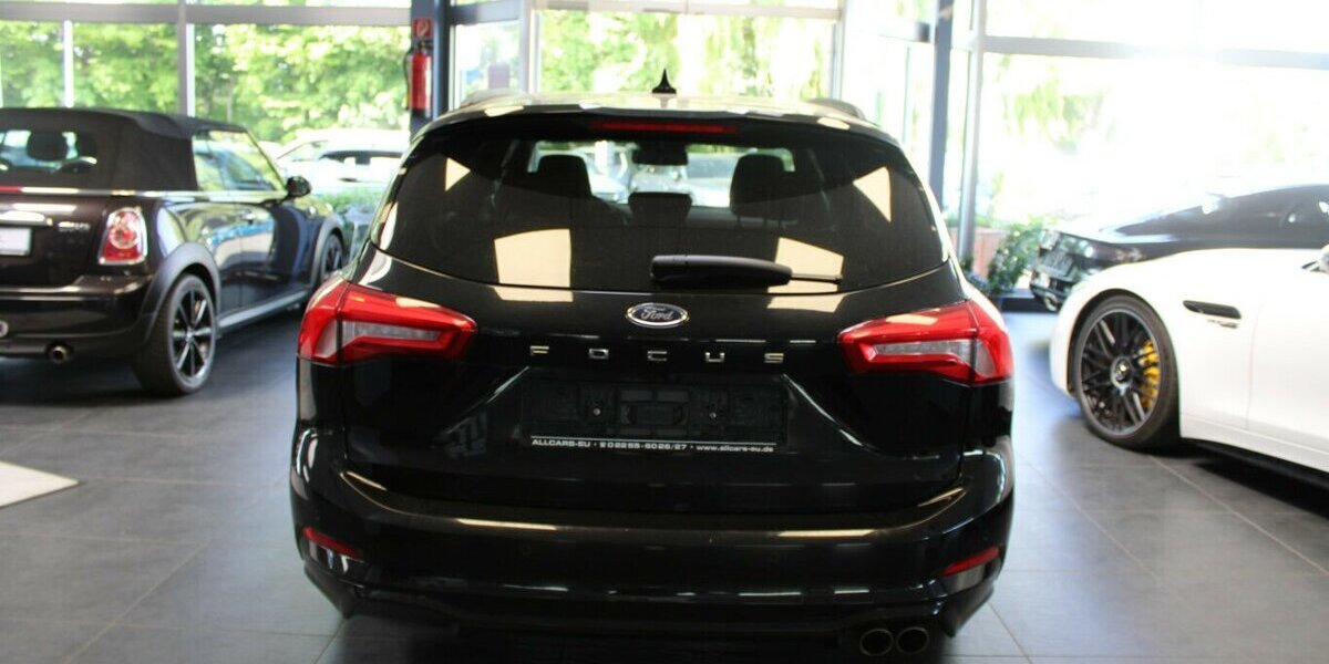 Ford Focus Turnier 1.5 EcoBlue St-Line X 155.940 km 11.480 &euro; Euskirchen 53881