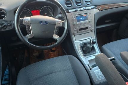 Ford Galaxy 233.000 km 5.980 &euro; Köln 51063