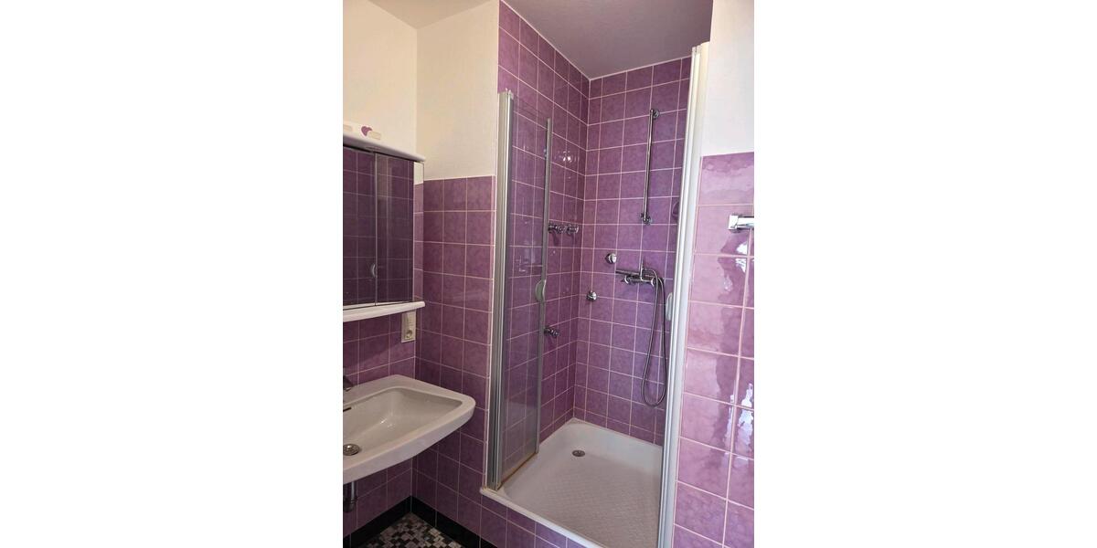 Etagenwohnung Bonn Auerberg - 1 Zimmer, 1 m&sup2;, 750&euro; | Angebot:24954446