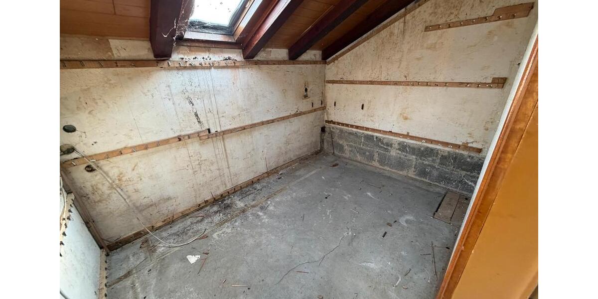 Reihenhaus Swisttal - 5 Zimmer, 140 m&sup2;, 185.000&euro; | Angebot:27285292